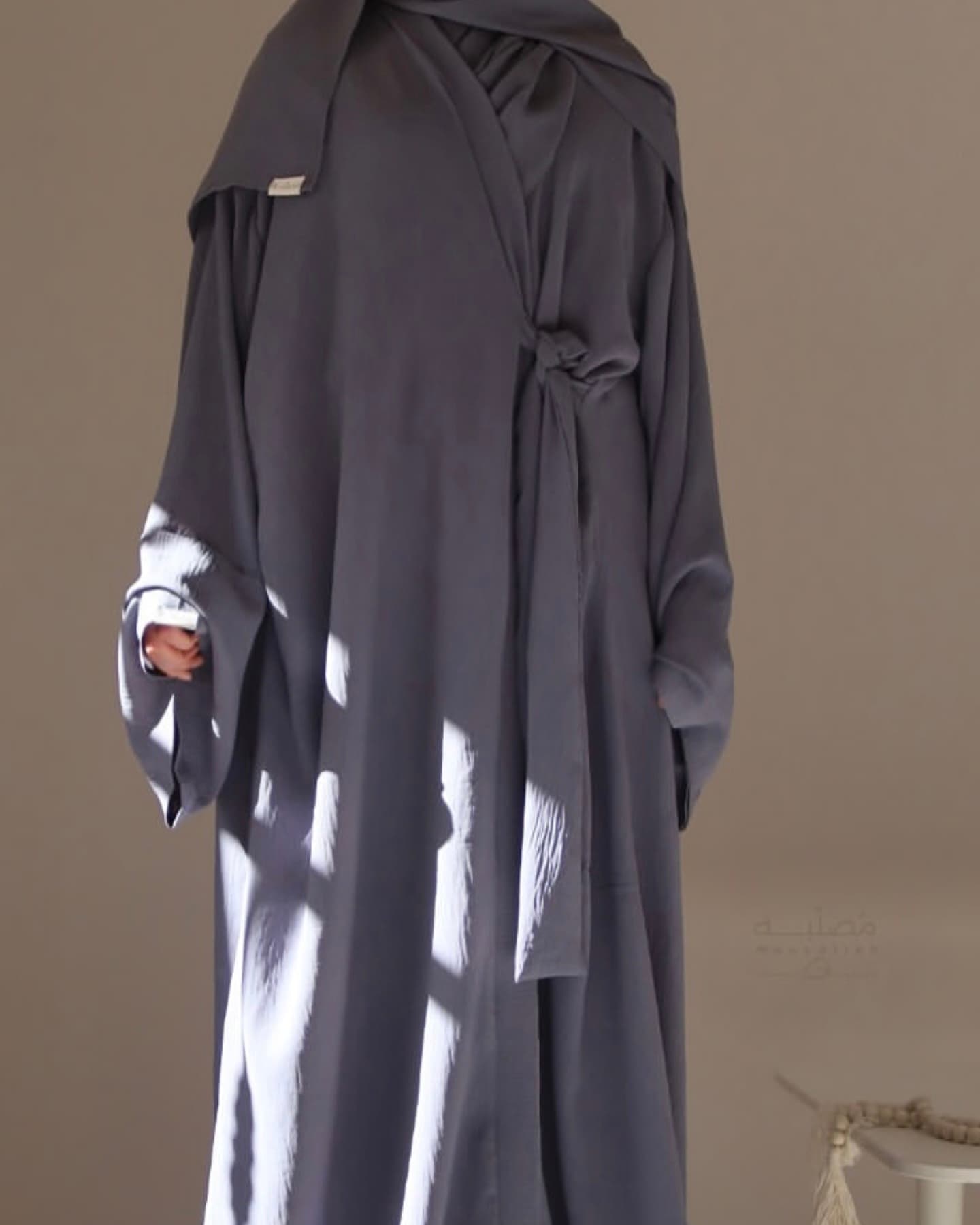 مُصليّة cy ( رمادي سحابي)  